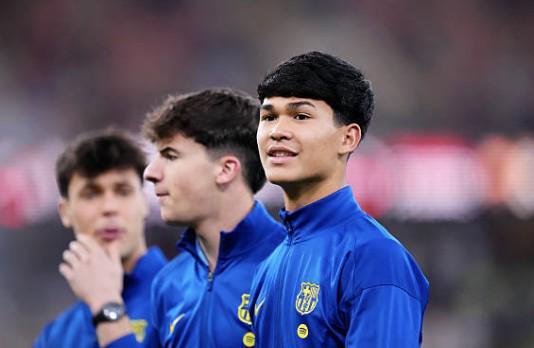 开云官网-世体：巴萨更衣室内部有消息称德罗可能会加盟巴黎圣日耳曼