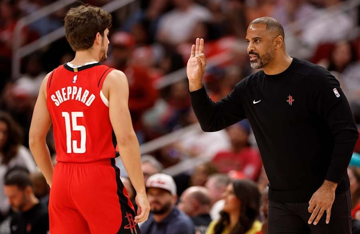 开云体育官网-19分7板10助6断2帽!谢泼德刷爆NBA纪录,乌度卡却遇上难题了